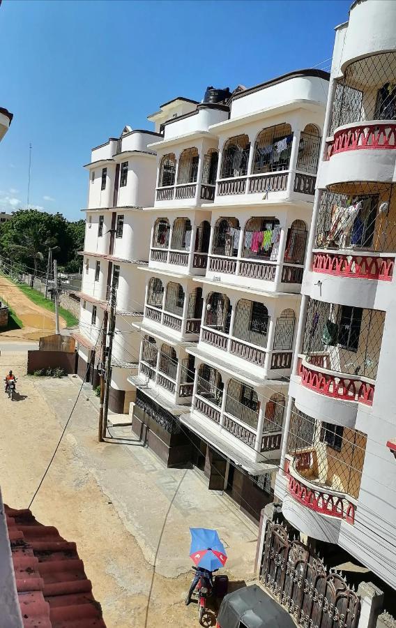 La Grande cosy studio apartment Mtwapa Esterno foto